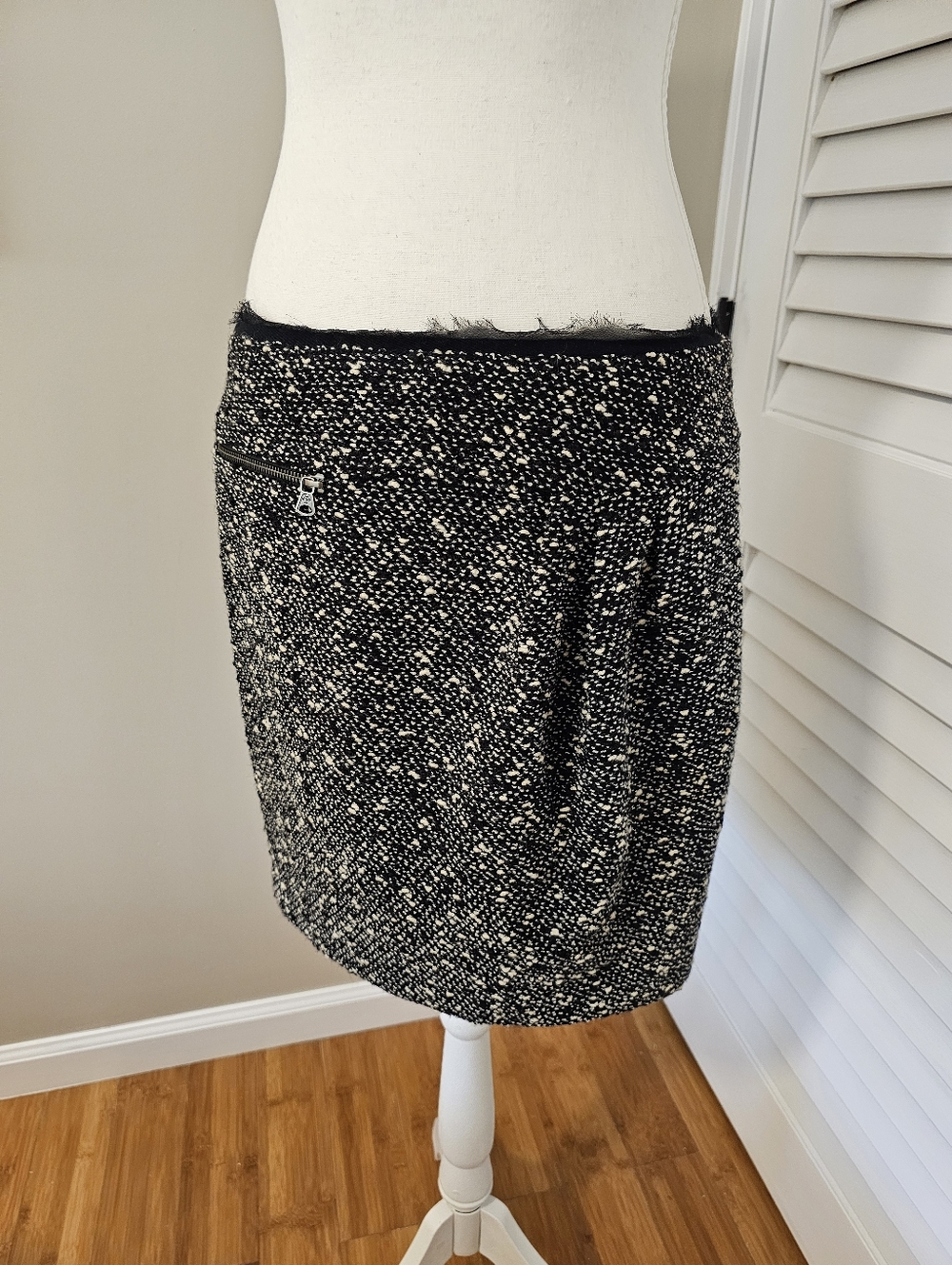 🖤🤍 NANETTE LEPORE TWEED WOOL MINI SKIRT 🤍🖤Size 8 | Black & White |